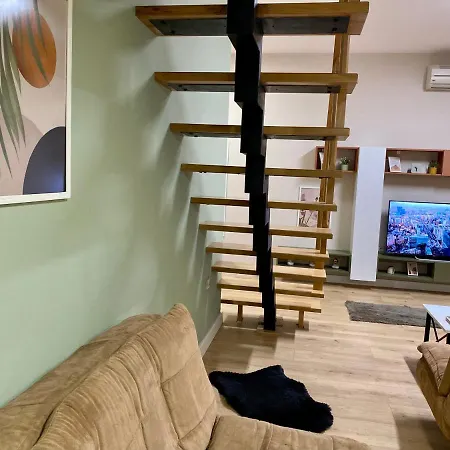 Unique Duplex Near Center Apartamento *