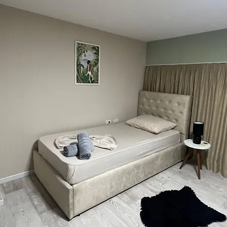 Apartamento Unique Duplex Near Center Tirana