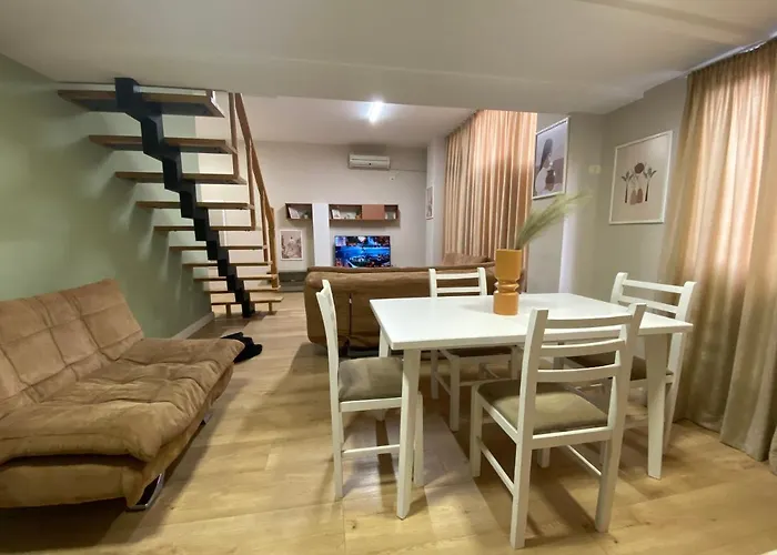 Apartment Unique Duplex Near Center *